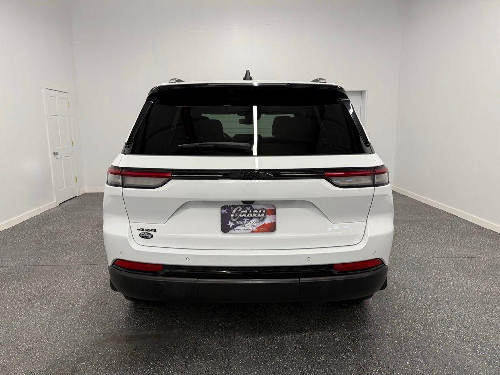 used 2023 Jeep Grand Cherokee car, priced at $27,974