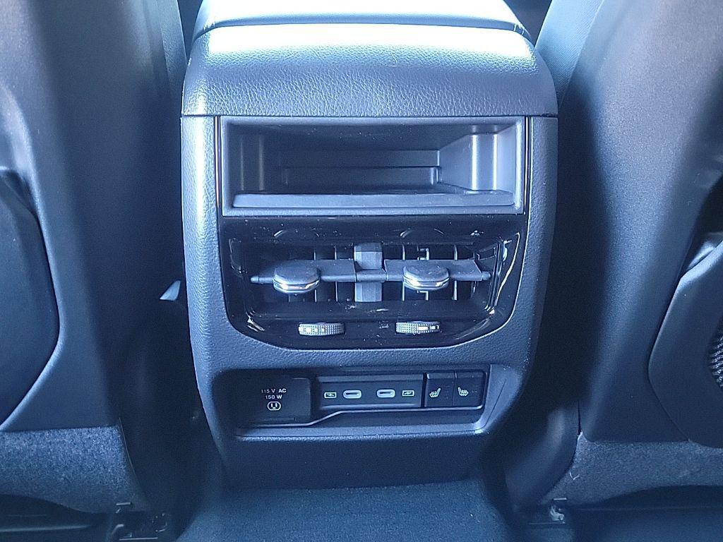 new 2026 Jeep Grand Cherokee car, priced at $47,263