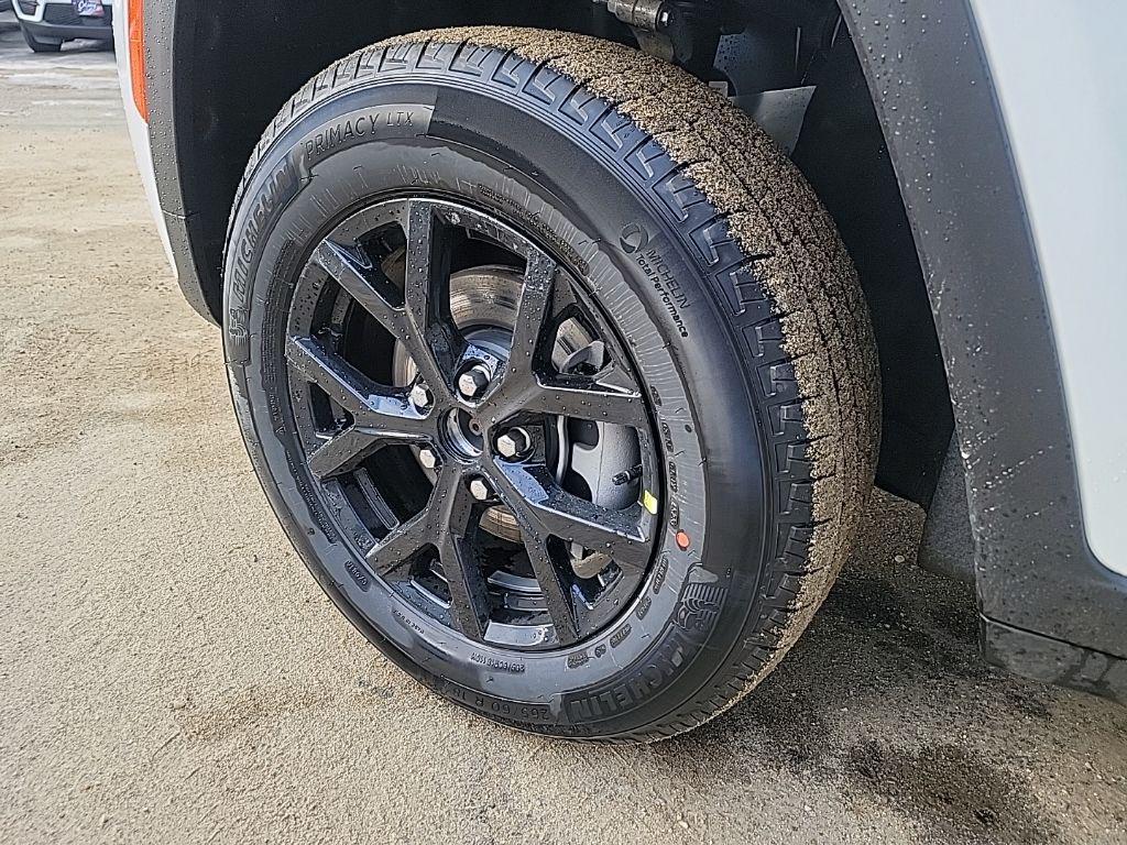 new 2026 Jeep Grand Cherokee car, priced at $48,155