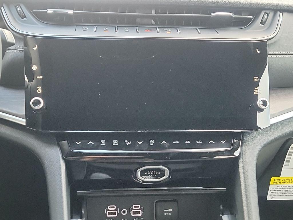 new 2026 Jeep Grand Cherokee car, priced at $48,155