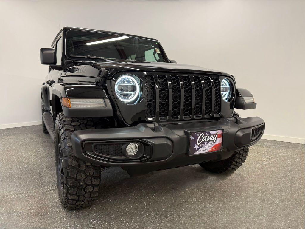 used 2022 Jeep Gladiator car, priced at $31,974