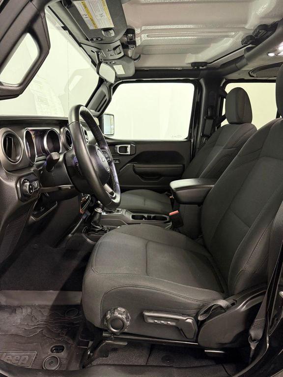 used 2022 Jeep Gladiator car, priced at $31,974