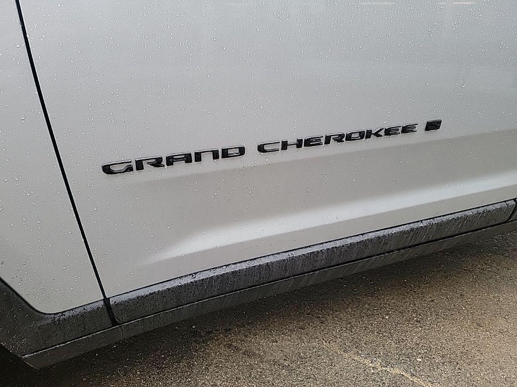 new 2025 Jeep Grand Cherokee car, priced at $47,916