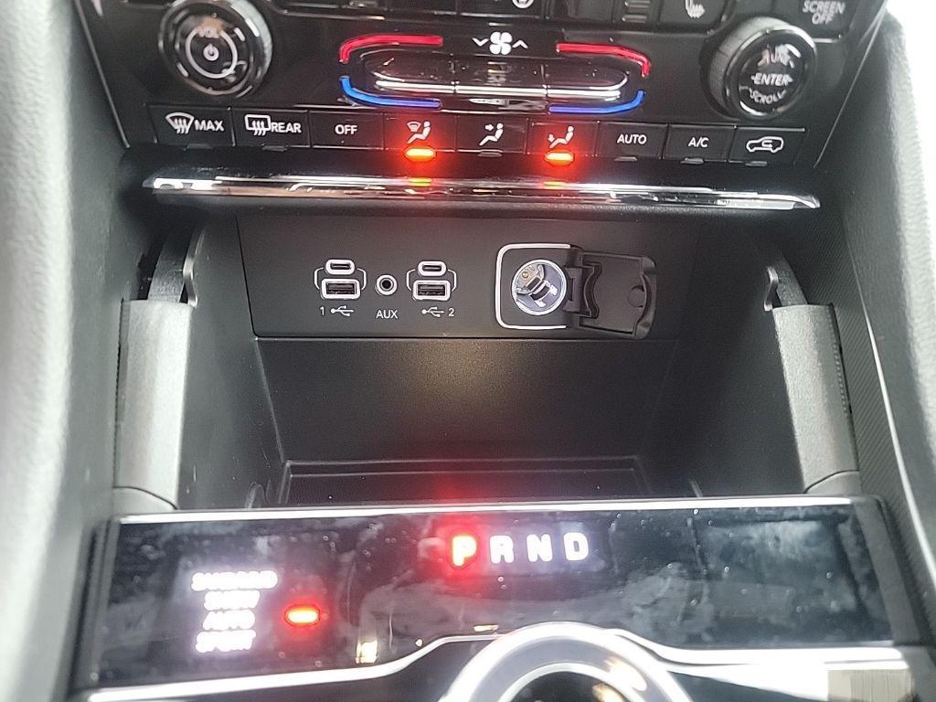 new 2025 Jeep Grand Cherokee car, priced at $47,916