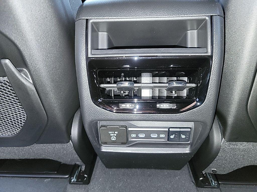 new 2026 Jeep Grand Cherokee car, priced at $50,210