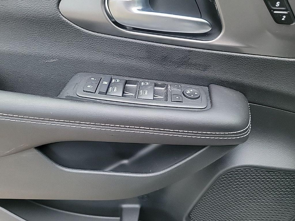 new 2026 Chrysler Pacifica car, priced at $51,220