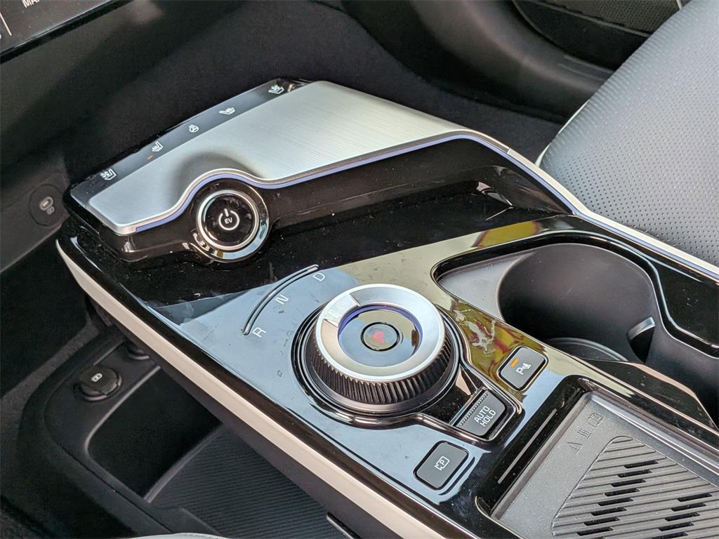 used 2024 Kia EV6 car, priced at $32,900