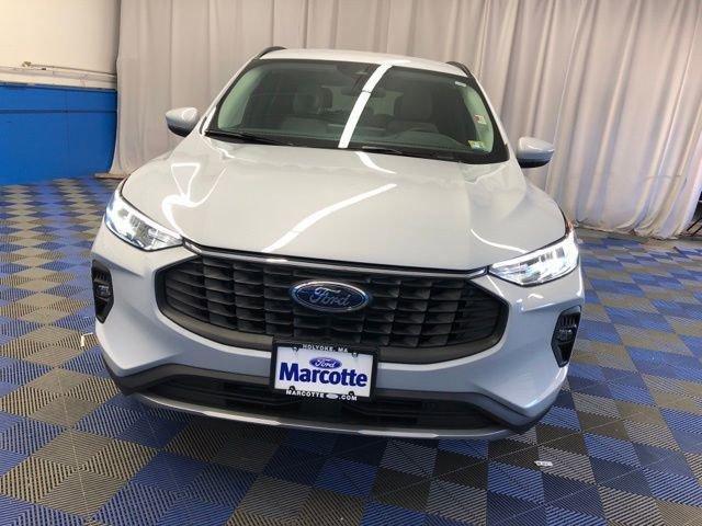 new 2025 Ford Escape car, priced at $30,118
