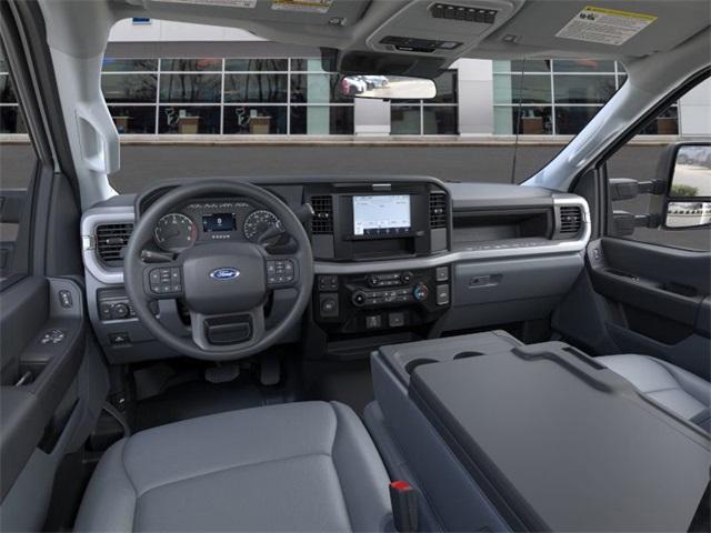 new 2025 Ford F-450 car, priced at $59,540
