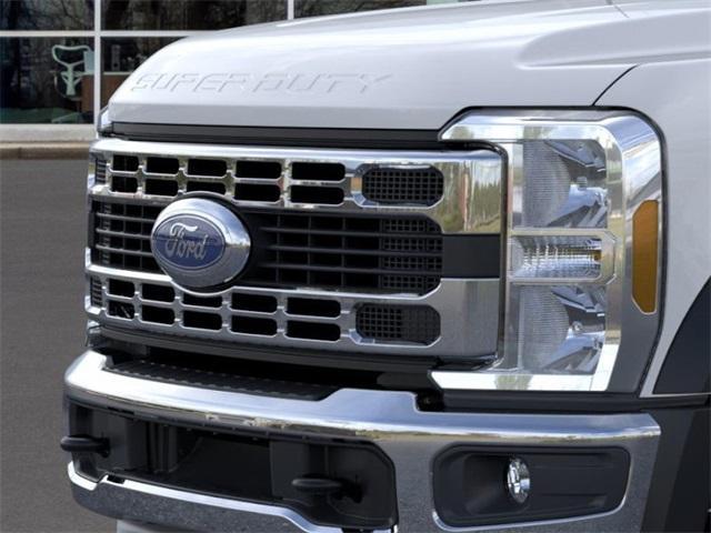 new 2025 Ford F-450 car, priced at $59,540