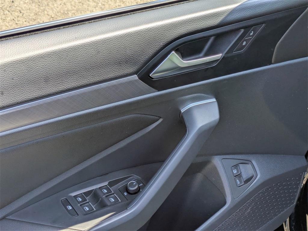 2023 Deep Black Pearl Effect Volkswagen Jetta