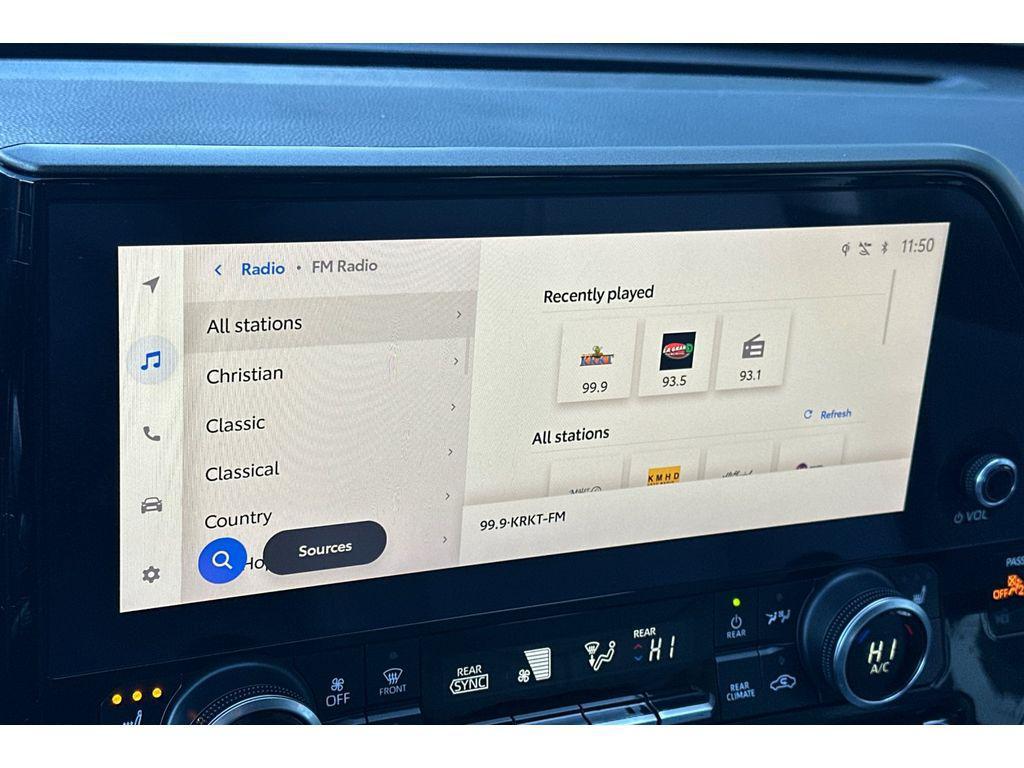 used 2023 Toyota Highlander car, priced at $34,816