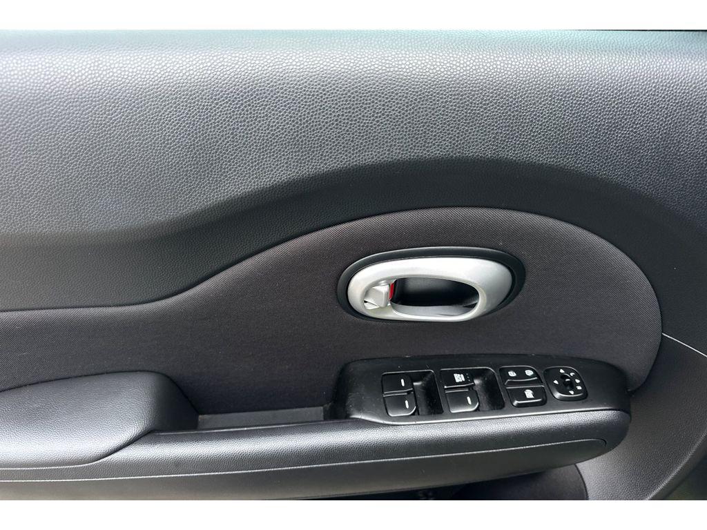 used 2015 Kia Soul car, priced at $9,999