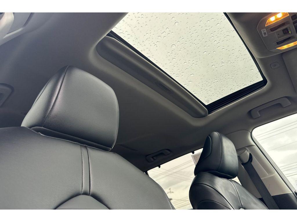 used 2024 Toyota Highlander car, priced at $37,999