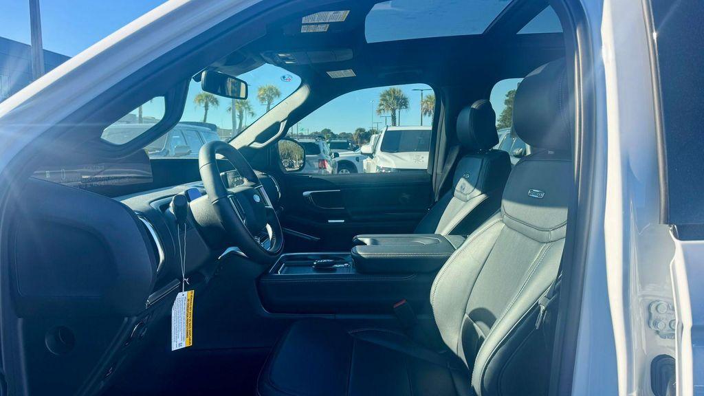 new 2025 Ford Expedition car, priced at $80,954