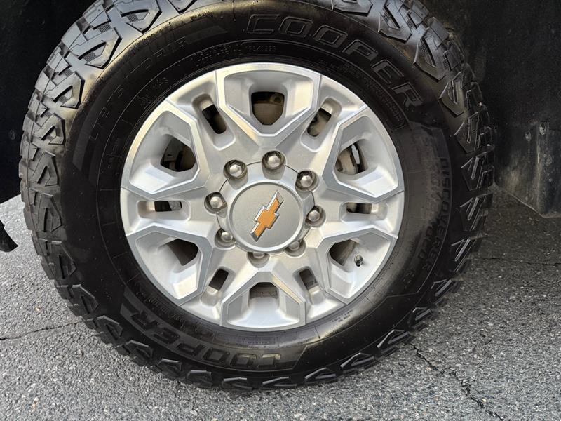 used 2022 Chevrolet Silverado 2500 car, priced at $35,995