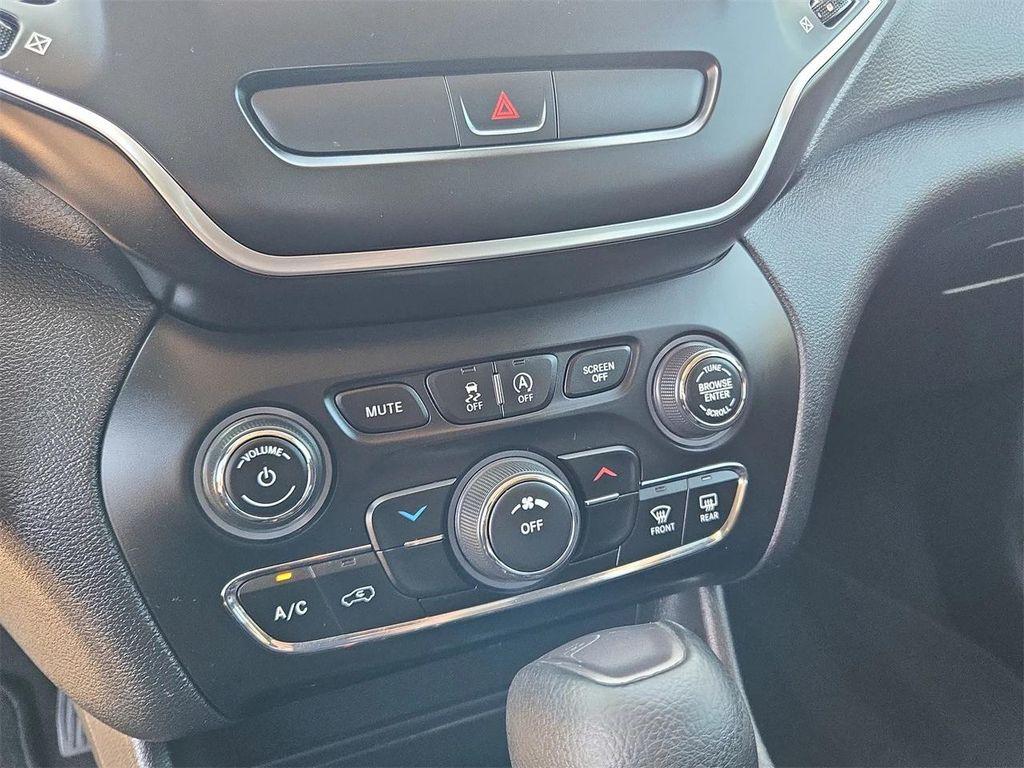 used 2020 Jeep Cherokee car, priced at $16,477