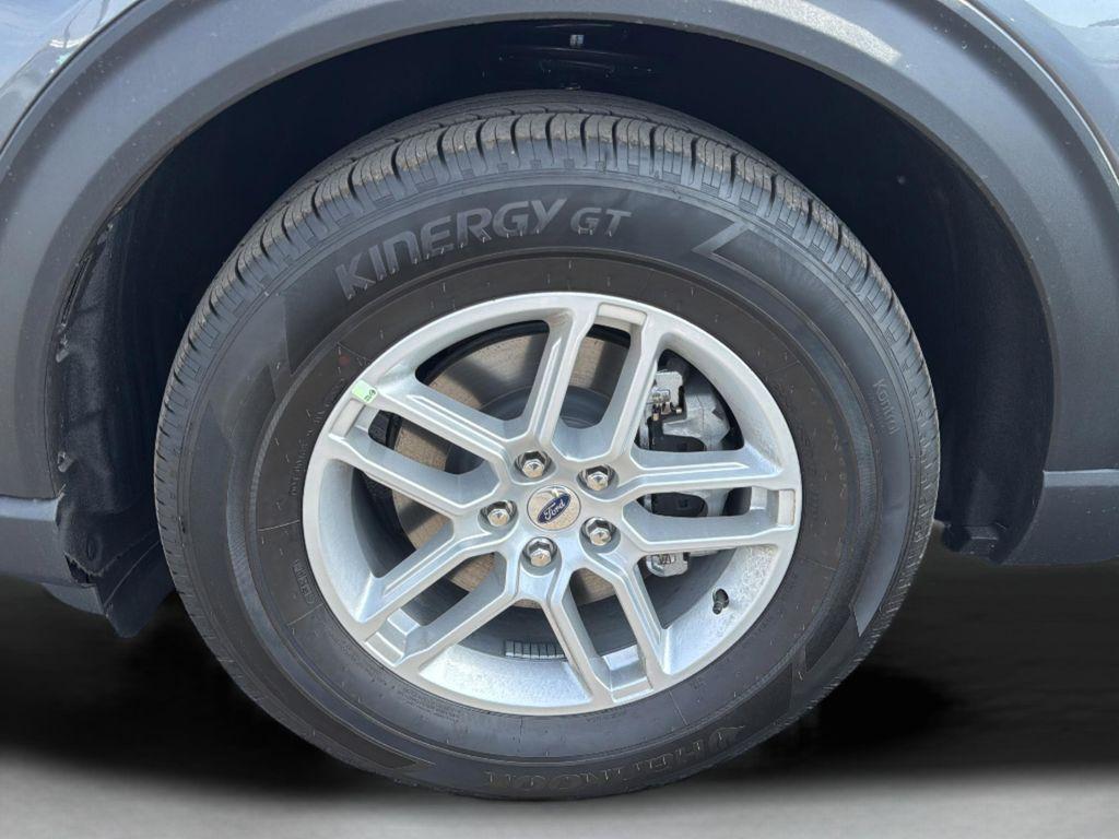 new 2026 Ford Explorer car, priced at $39,402