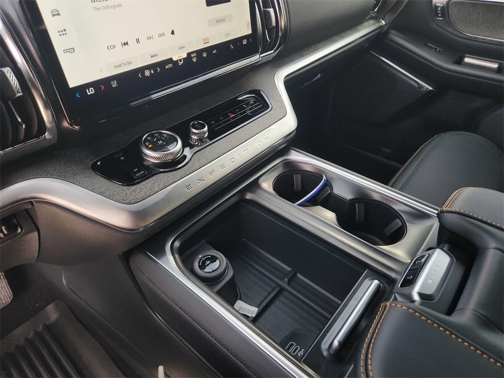 new 2026 Ford Expedition car, priced at $84,395