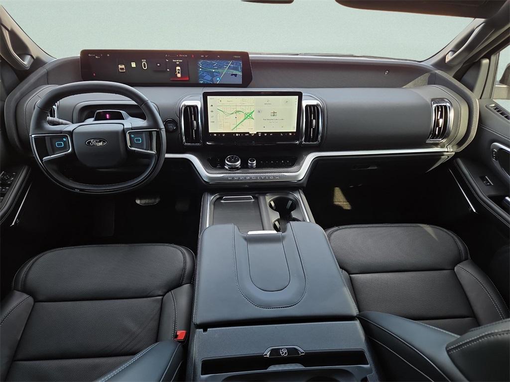 new 2025 Ford Expedition car, priced at $79,291