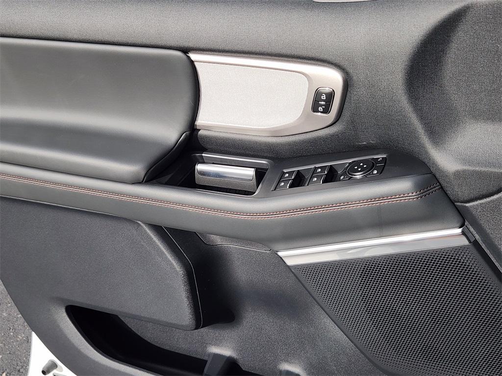 new 2025 Ford Expedition car, priced at $69,893