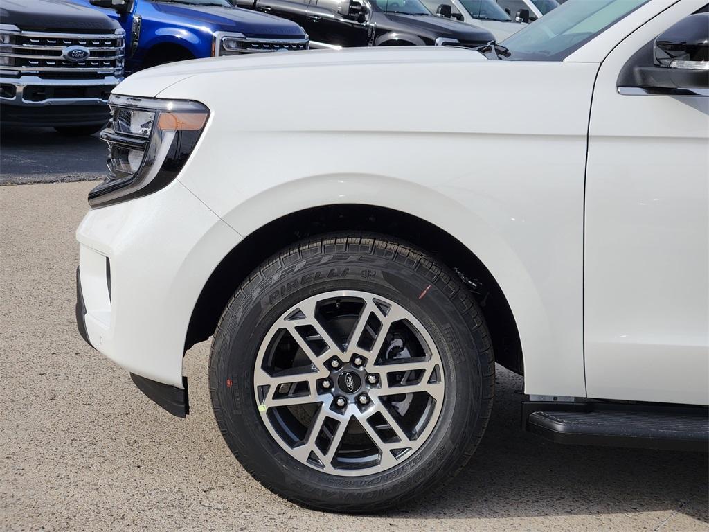 new 2025 Ford Expedition car, priced at $69,893