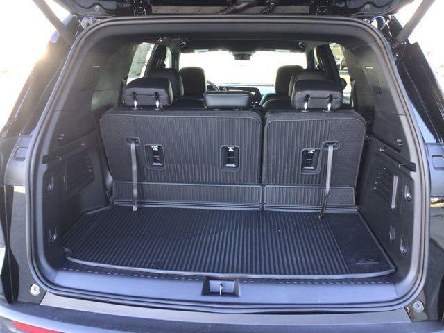 new 2026 Chevrolet Traverse car, priced at $42,180