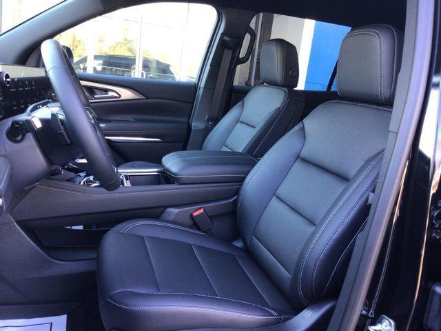 new 2026 Chevrolet Traverse car, priced at $42,180