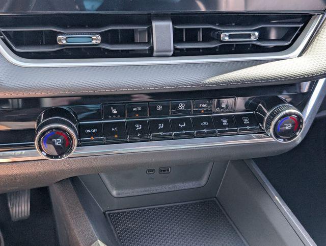 new 2026 Chevrolet Equinox car, priced at $28,390