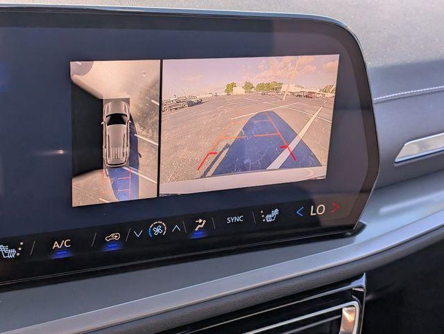 new 2026 Chevrolet Traverse car, priced at $42,980