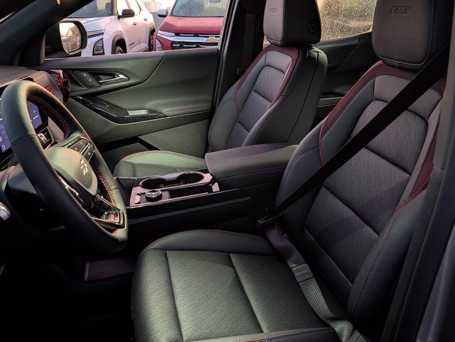 new 2026 Chevrolet Equinox car, priced at $32,989