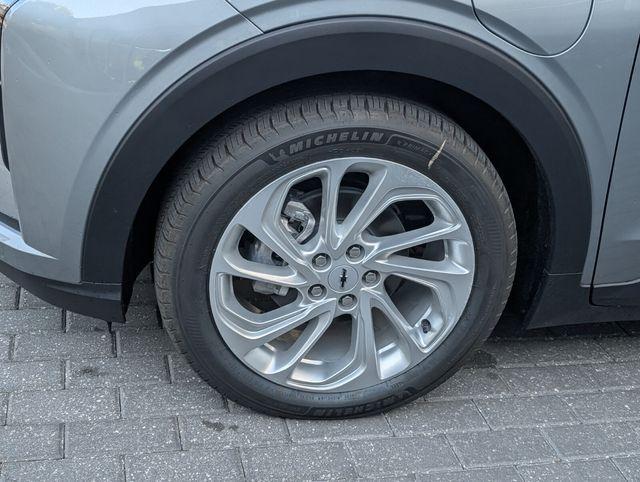 new 2027 Chevrolet Bolt car