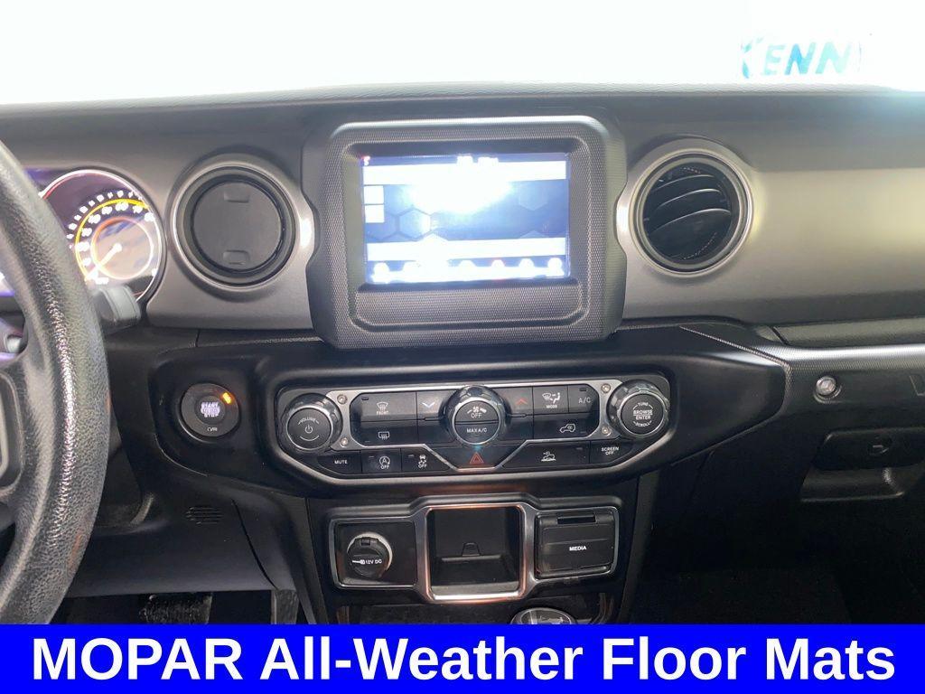 used 2022 Jeep Wrangler Unlimited car, priced at $31,300