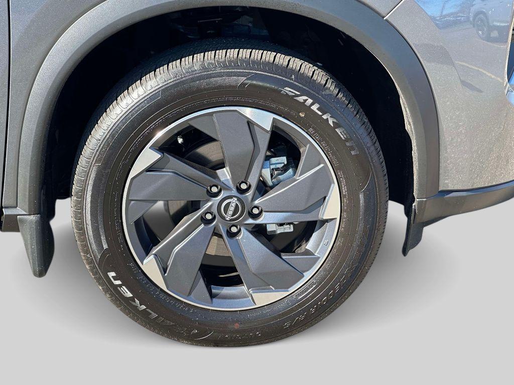 used 2025 Nissan Rogue car, priced at $21,595