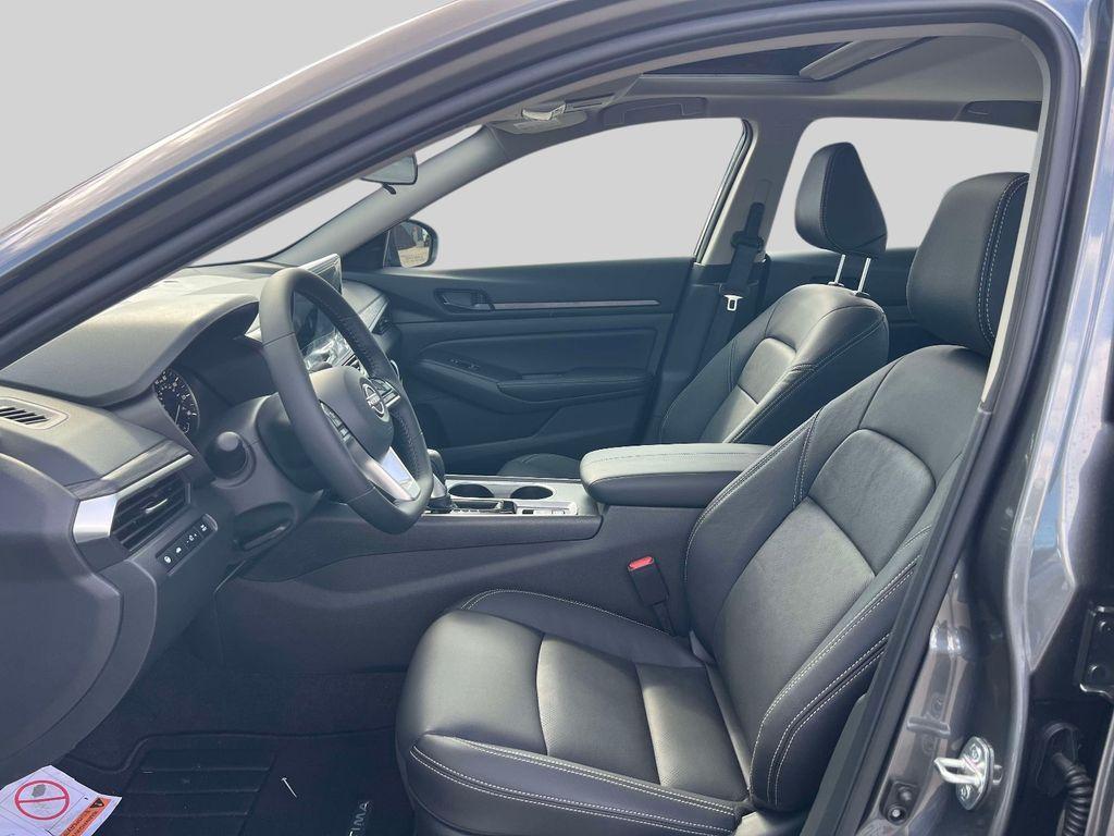 new 2025 Nissan Altima car, priced at $35,925