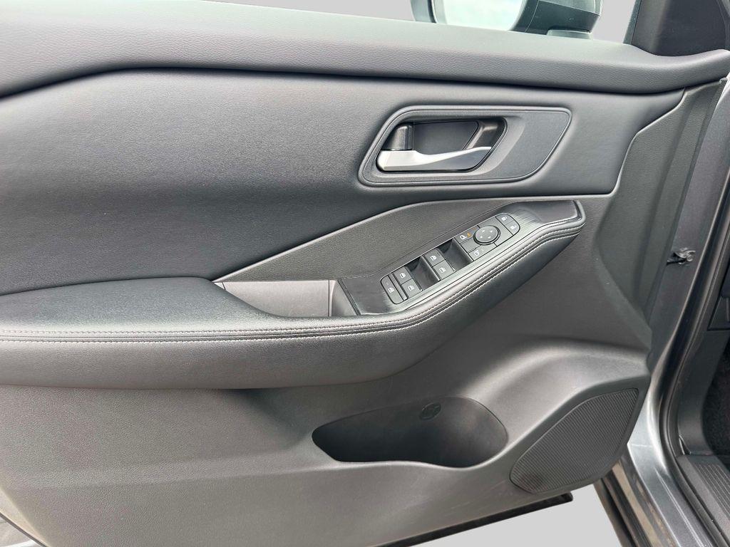 used 2025 Nissan Rogue car, priced at $21,995