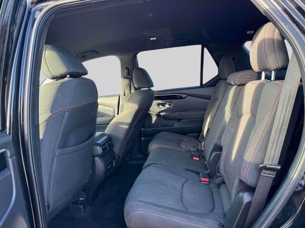 used 2023 Honda Pilot car, priced at $30,895