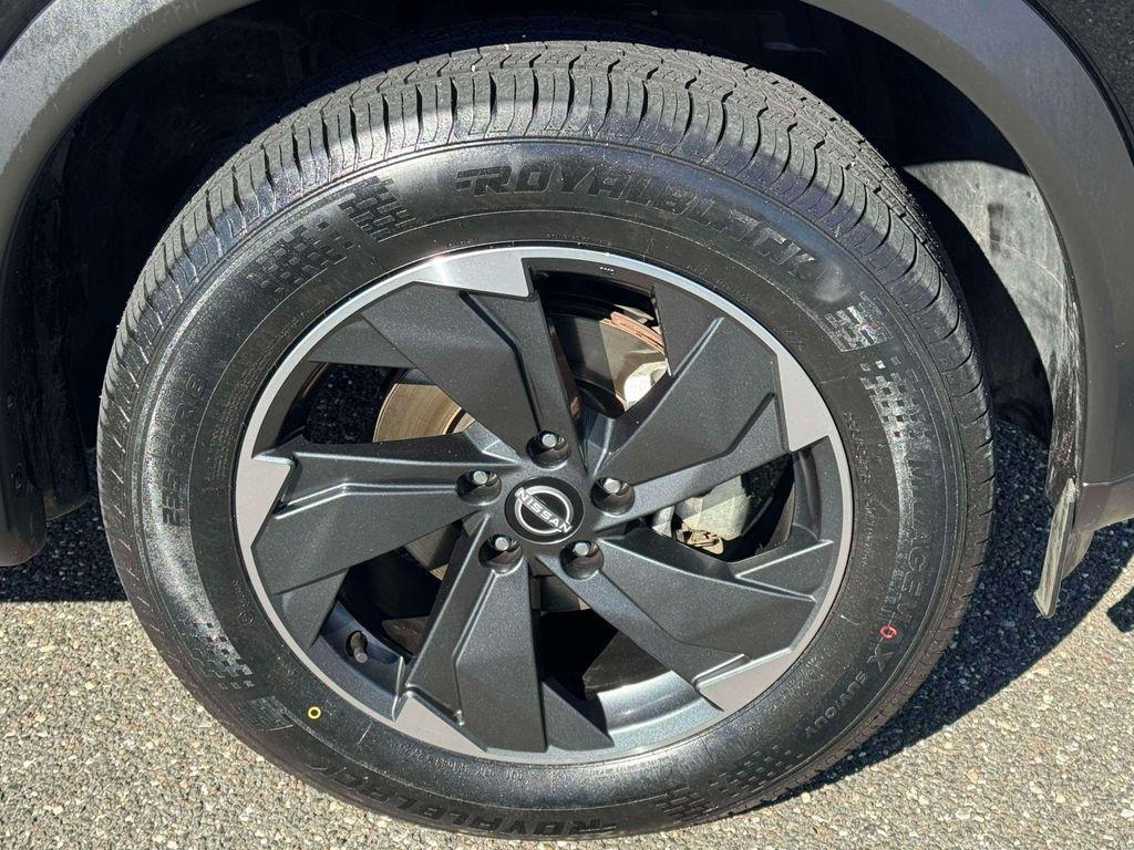 used 2024 Nissan Rogue car, priced at $19,915