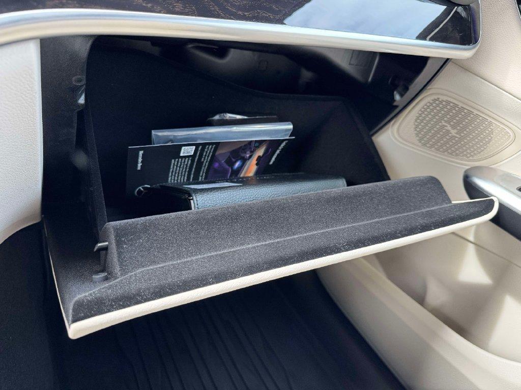 Mercedes-Benz GLC view 30