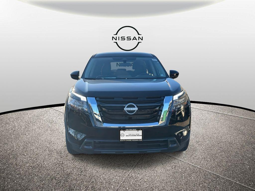 new 2025 Nissan Pathfinder car, priced at $40,475