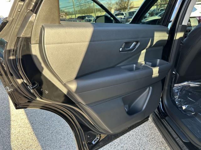 new 2025 Nissan Pathfinder car, priced at $40,475