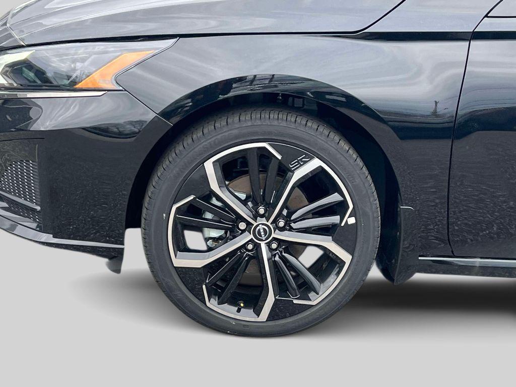 new 2025 Nissan Altima car, priced at $31,035