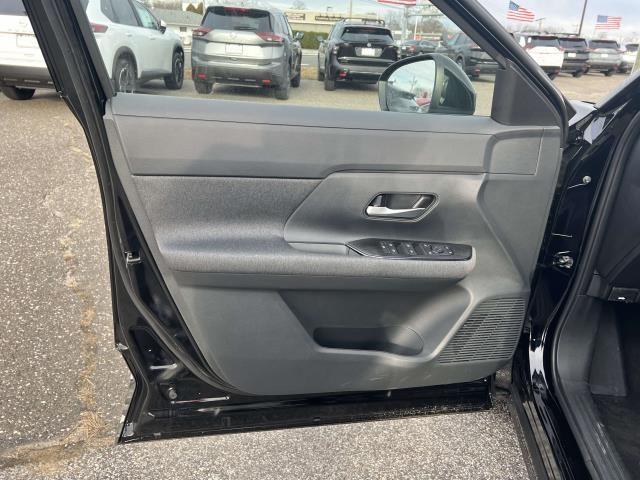 new 2026 Nissan Kicks car, priced at $29,025