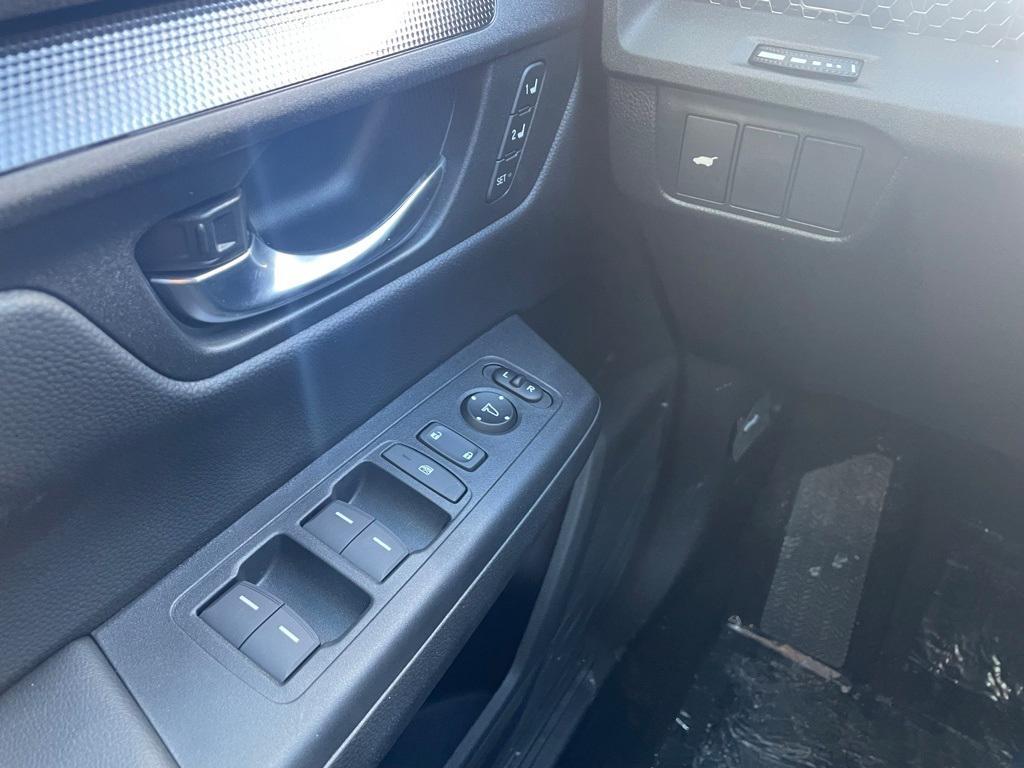 new 2026 Honda CR-V Hybrid car, priced at $39,733