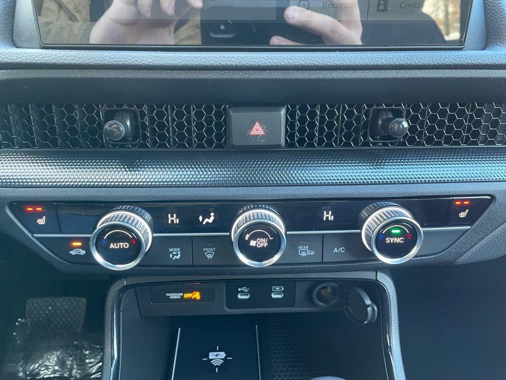 new 2026 Honda CR-V Hybrid car, priced at $39,733