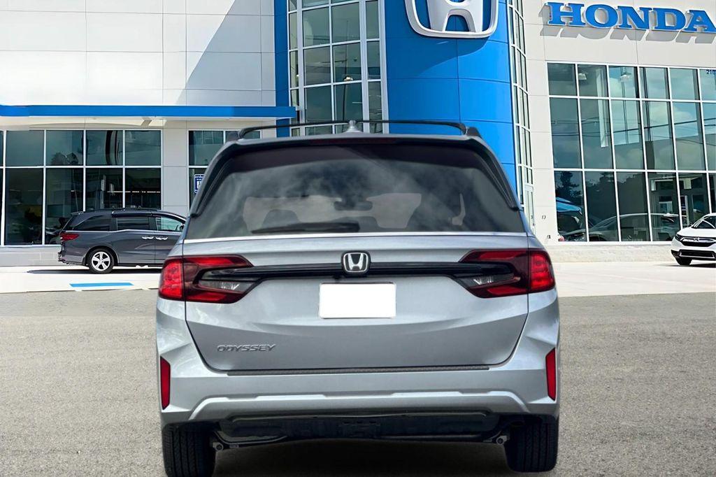 new 2026 Honda Odyssey car, priced at $44,290
