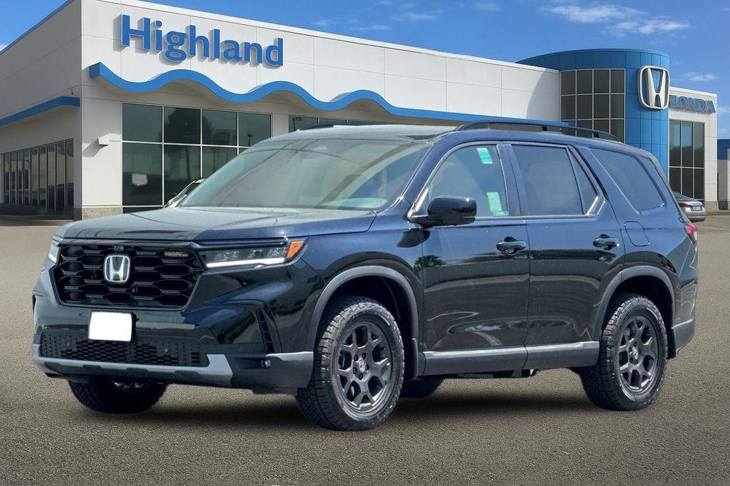 new 2025 Honda Pilot car, priced at $50,895