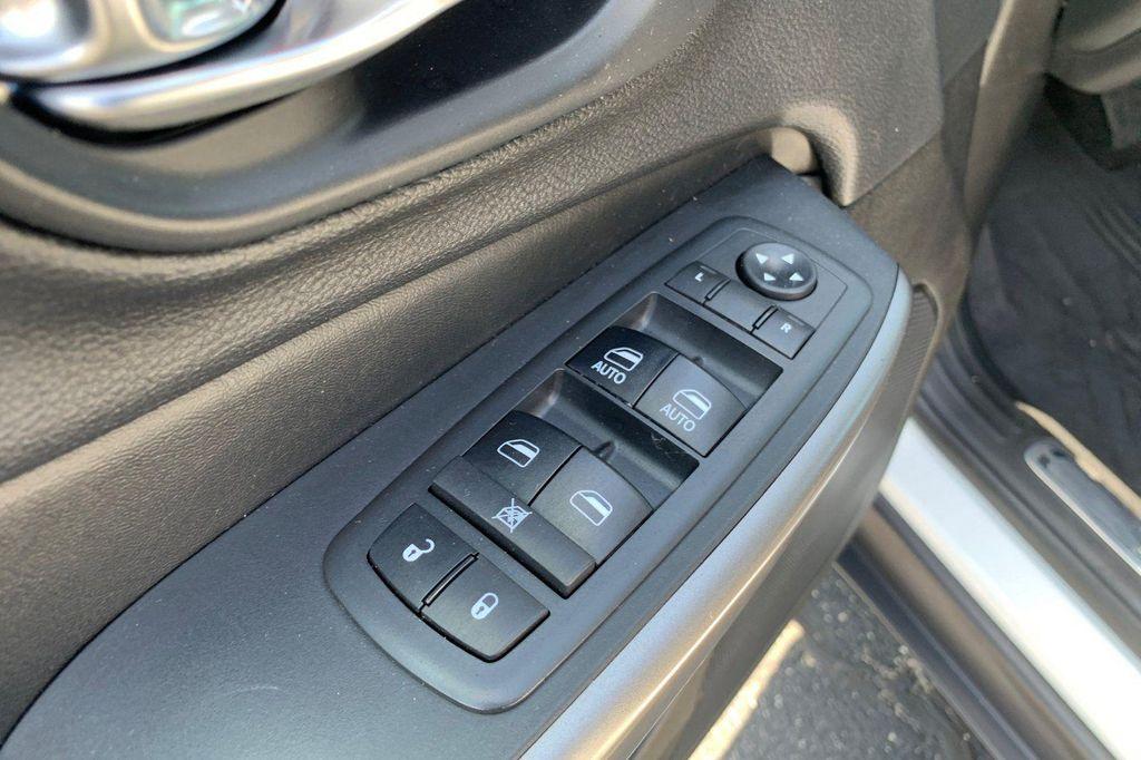 used 2019 Jeep Cherokee car, priced at $18,790