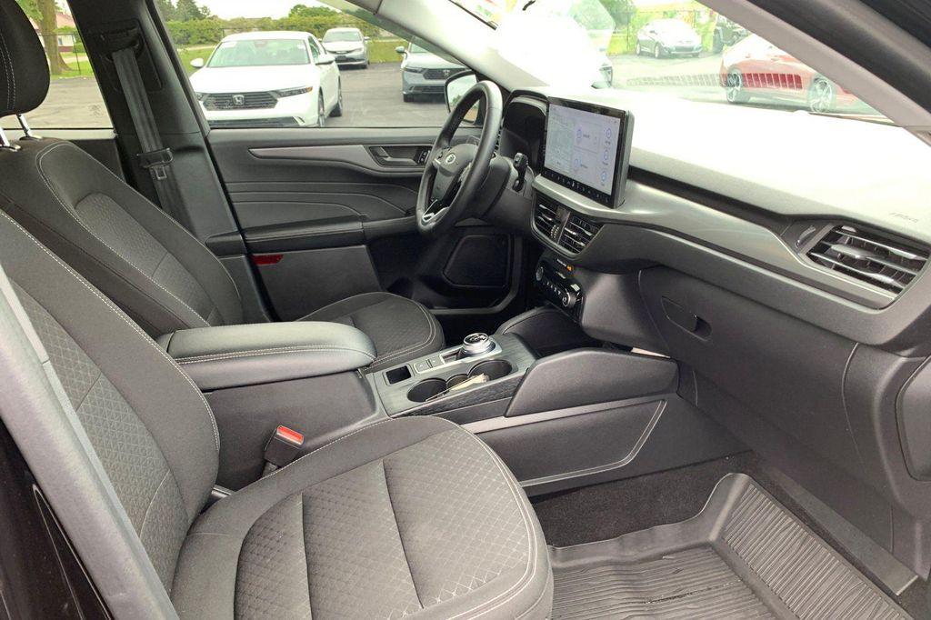 used 2024 Ford Escape car, priced at $20,975