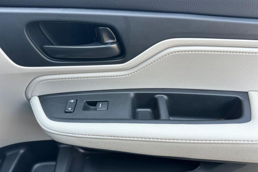 new 2026 Honda Odyssey car, priced at $44,885